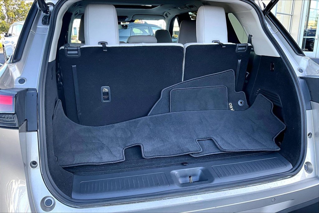 Certified 2027 INFINITI QX60 Luxe w/ Cargo Package AWD/4WD image 34