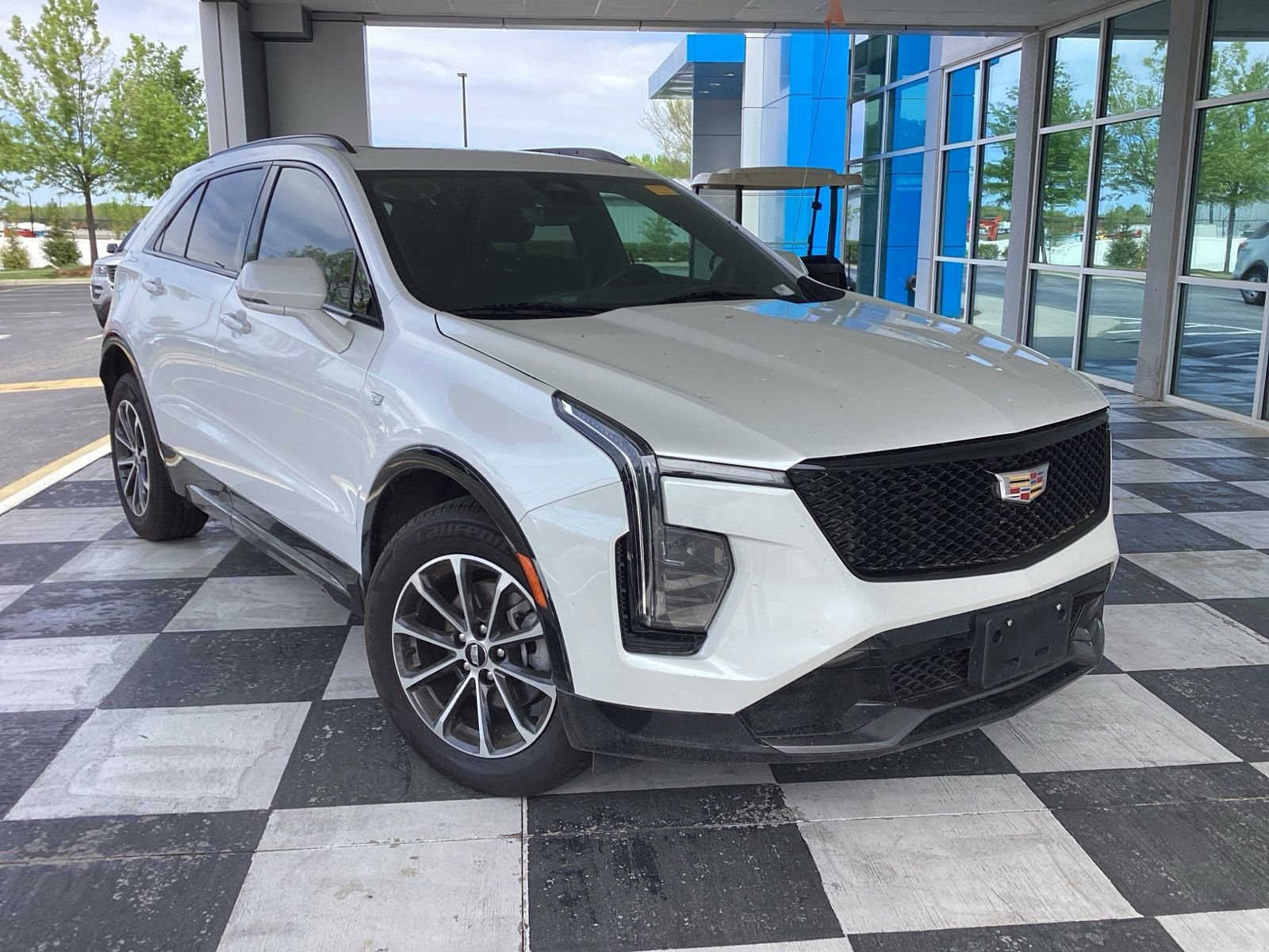 Used 2024 Cadillac XT4 Sport w/ Technology Package image 7