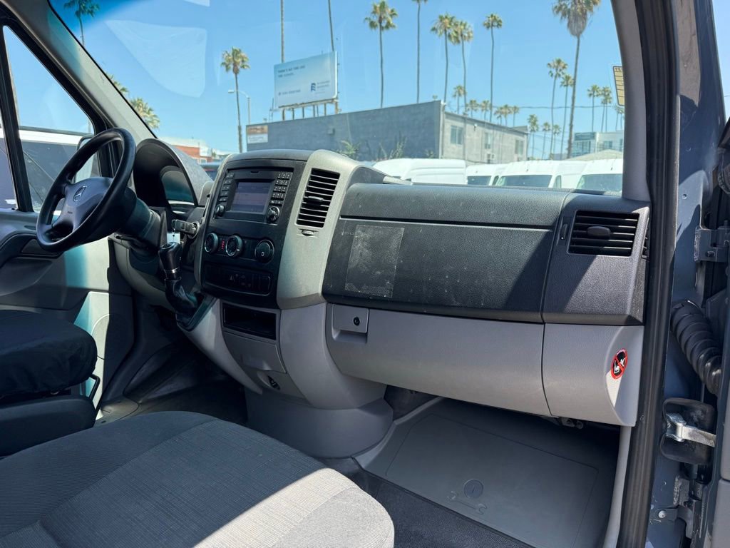 Used 2018 Mercedes-Benz Sprinter 2500 image 12