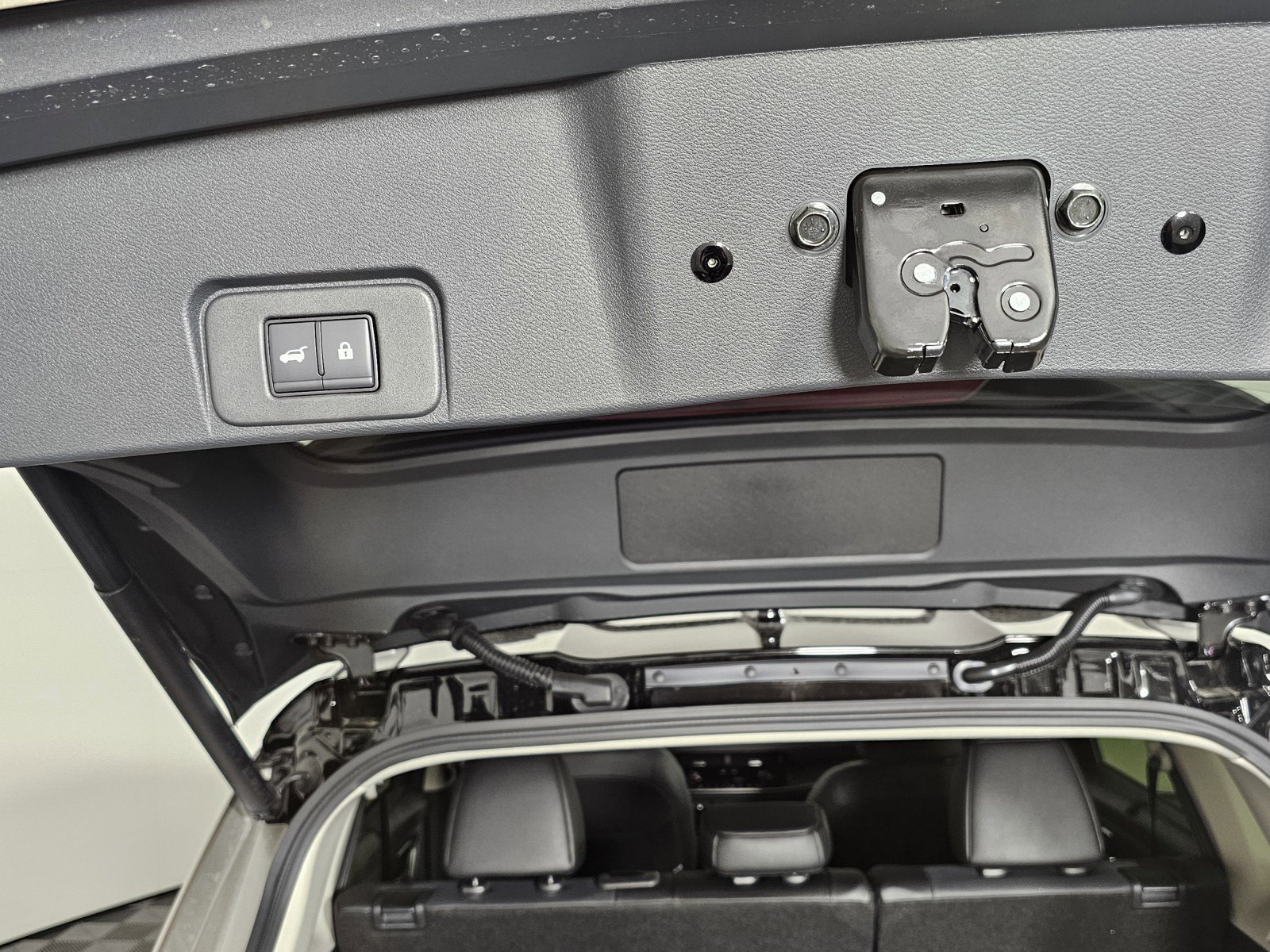 New 2026 Nissan Rogue Platinum image 19