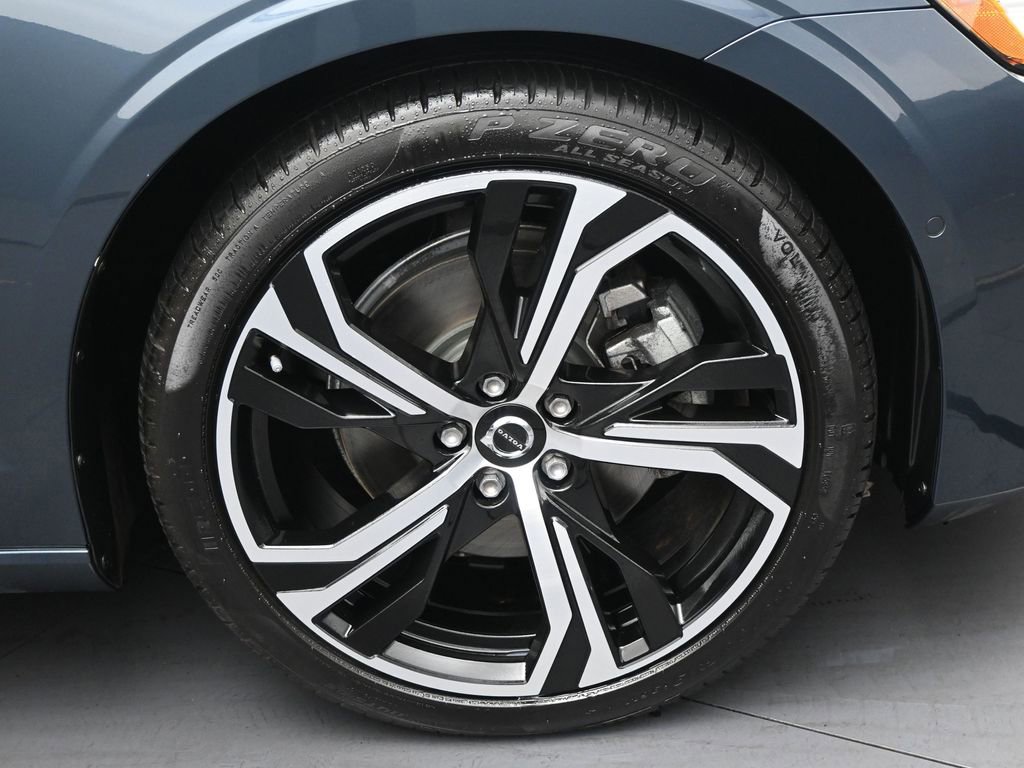 Used 2024 Volvo S60 B5 Ultimate image 31