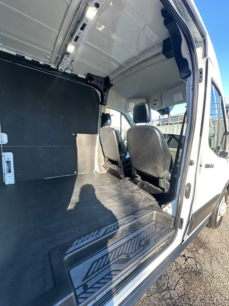 Used 2024 Ford Transit 250 148 Medium Roof Extended AWD w/ Load Area Protection Package image 26