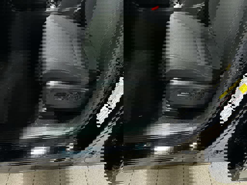 Used 2023 Honda CR-V EX image 23