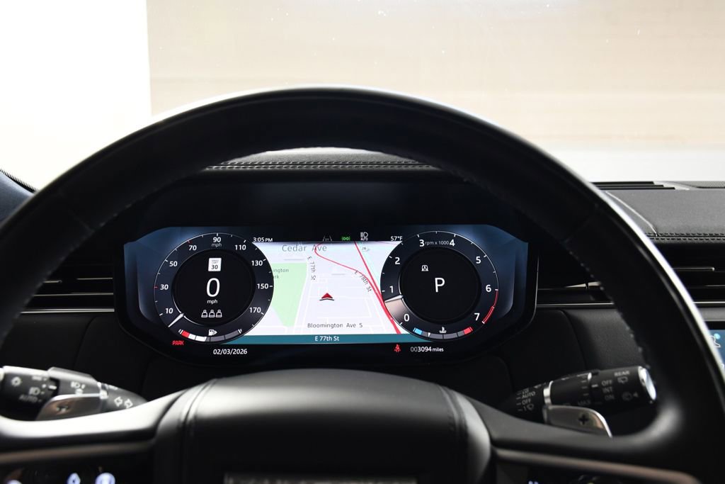 Certified 2025 Land Rover Range Rover SE image 30