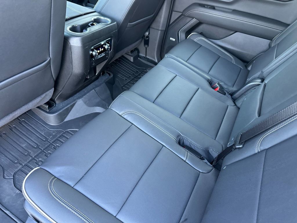 New 2026 GMC Yukon Elevation image 11