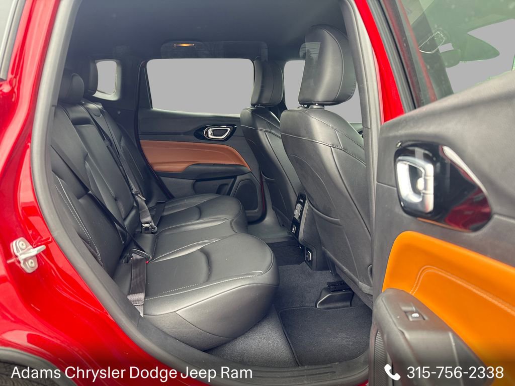 Used 2025 Jeep Compass Limited AWD/4WD image 12