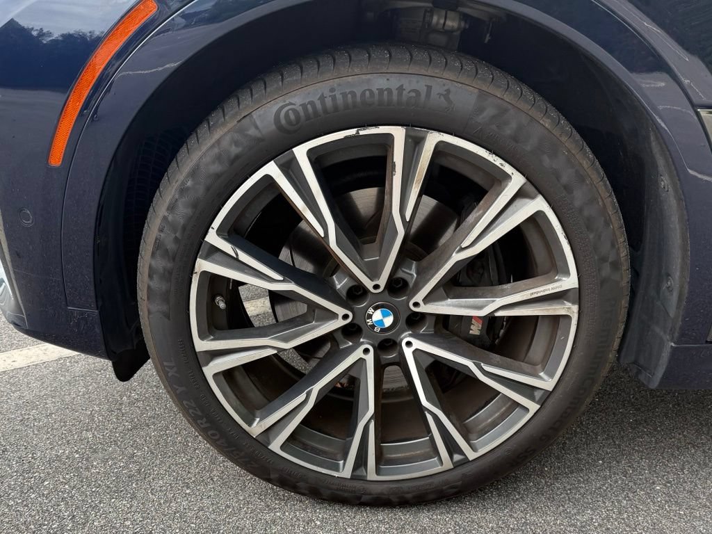 Used 2021 BMW X7 M50i AWD/4WD image 11