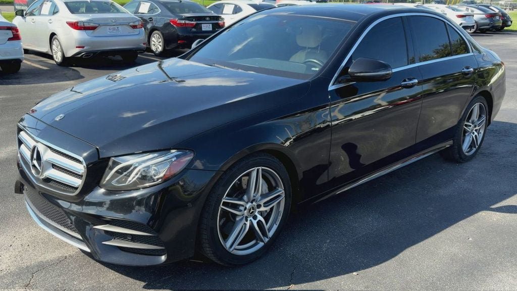 Used 2018 Mercedes-Benz E 300 image 4
