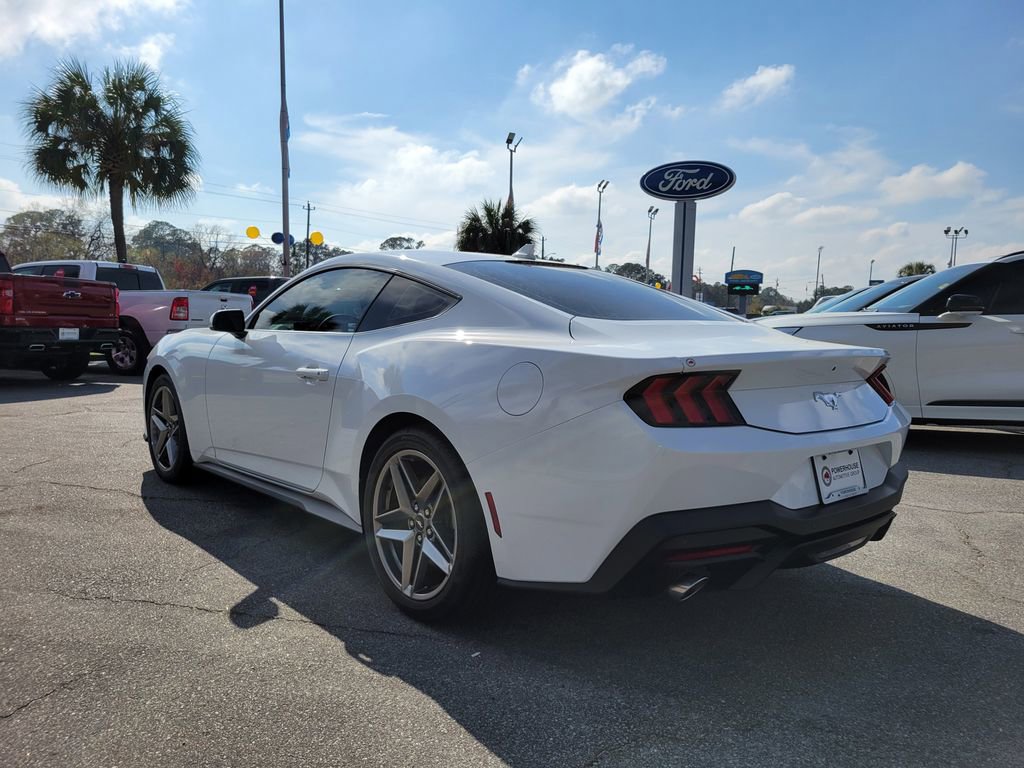 New 2026 Ford Mustang Coupe image 4