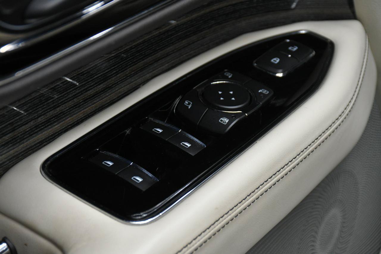 Used 2019 Lincoln Navigator Black Label w/ Cargo Package AWD/4WD image 16