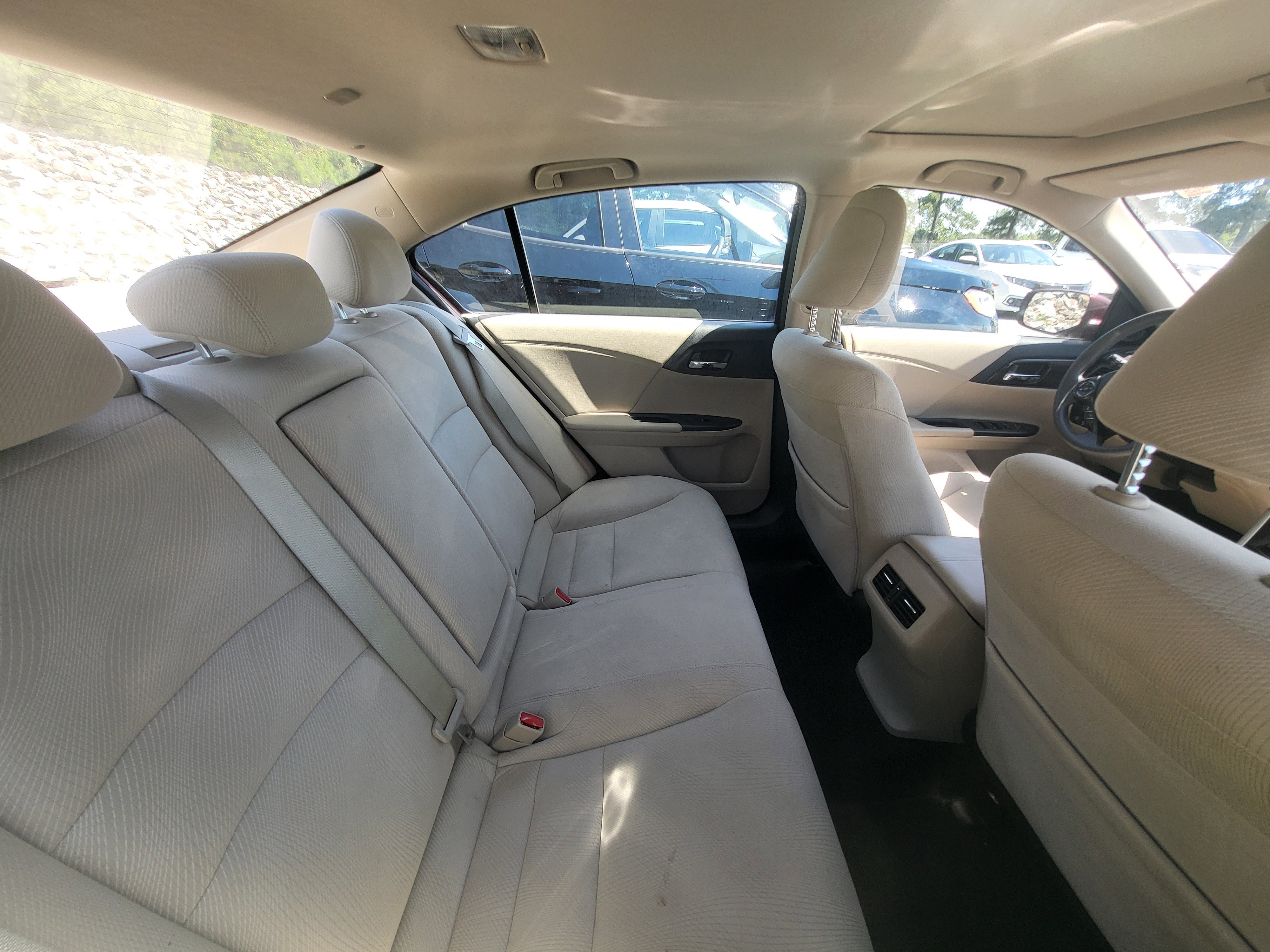 Used 2017 Honda Accord EX image 9