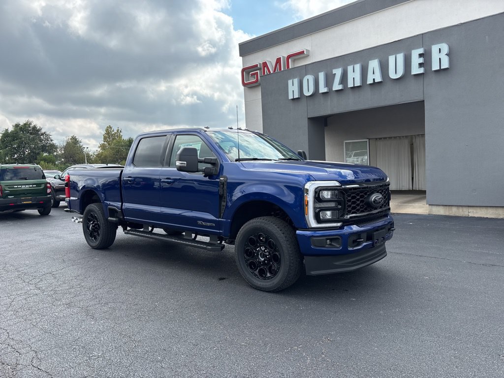 New 2026 Ford F350 XLT w/ XLT Premium Package AWD/4WD image 2