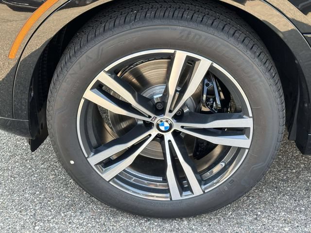 New 2027 BMW X7 xDrive40i w/ M Sport Package AWD/4WD image 7