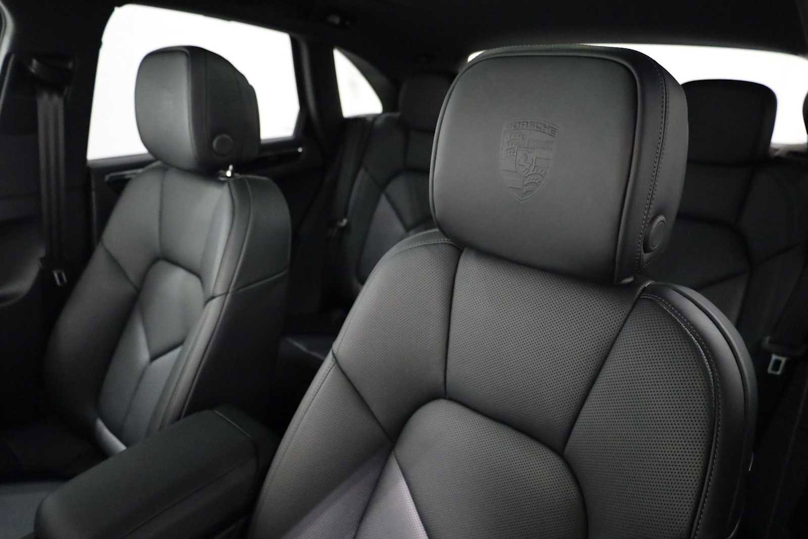 New 2026 Porsche Macan image 19