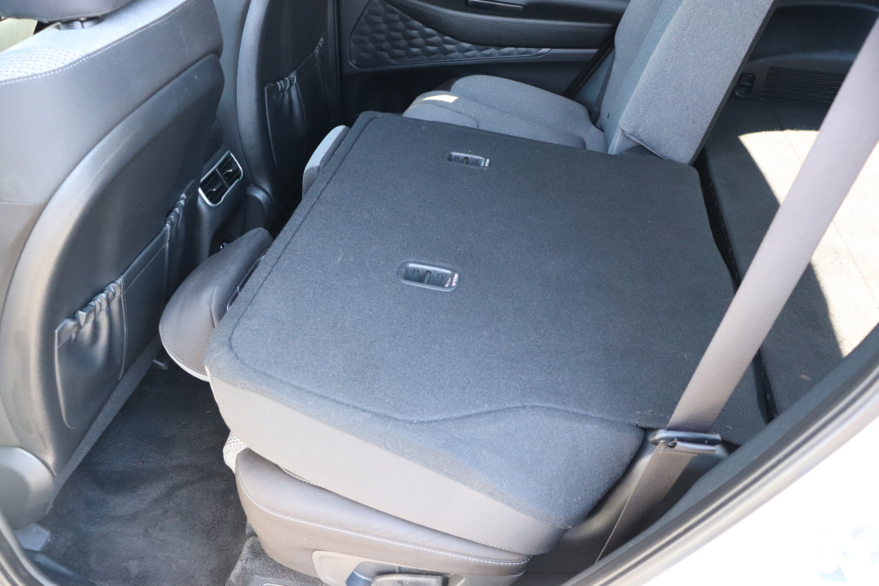 Used 2023 Hyundai Santa Fe SEL Convenience image 23