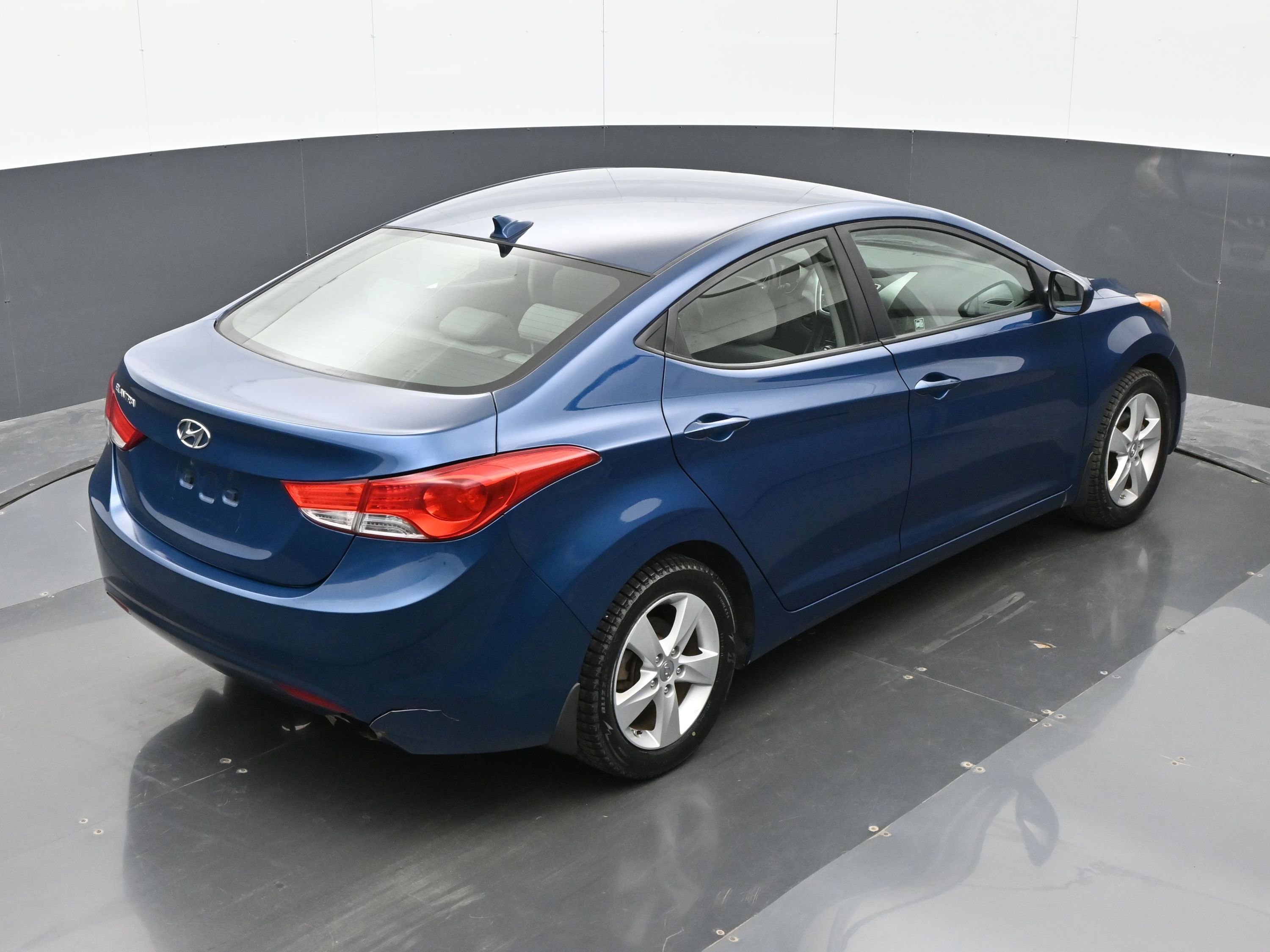 Used 2013 Hyundai Elantra GLS w/ Preferred Pkg FWD image 30