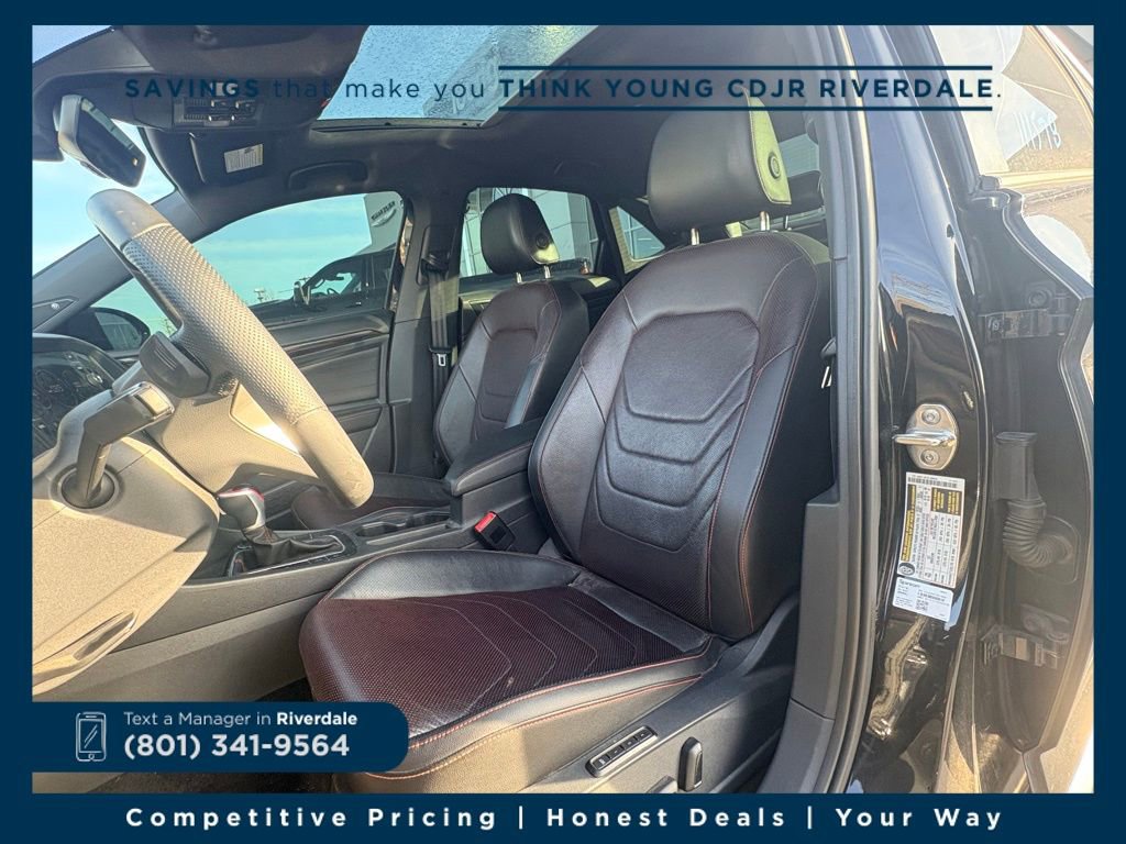 Used 2022 Volkswagen Jetta GLI Autobahn image 15