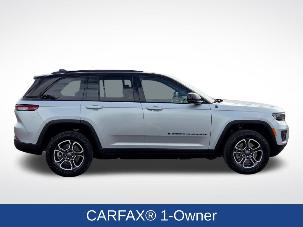 Used 2023 Jeep Grand Cherokee Trailhawk AWD/4WD image 2