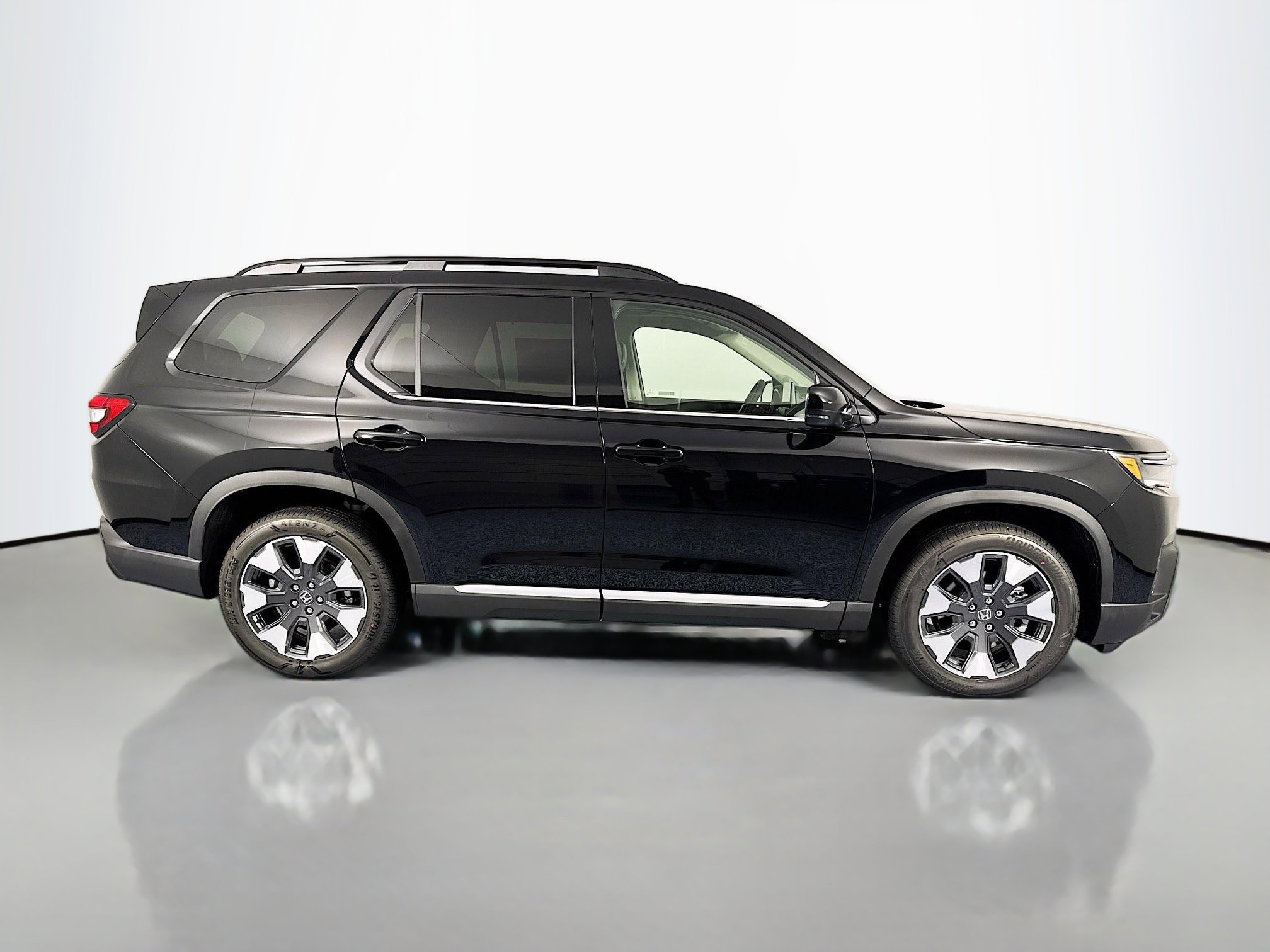 New 2026 Honda Pilot Elite image 4