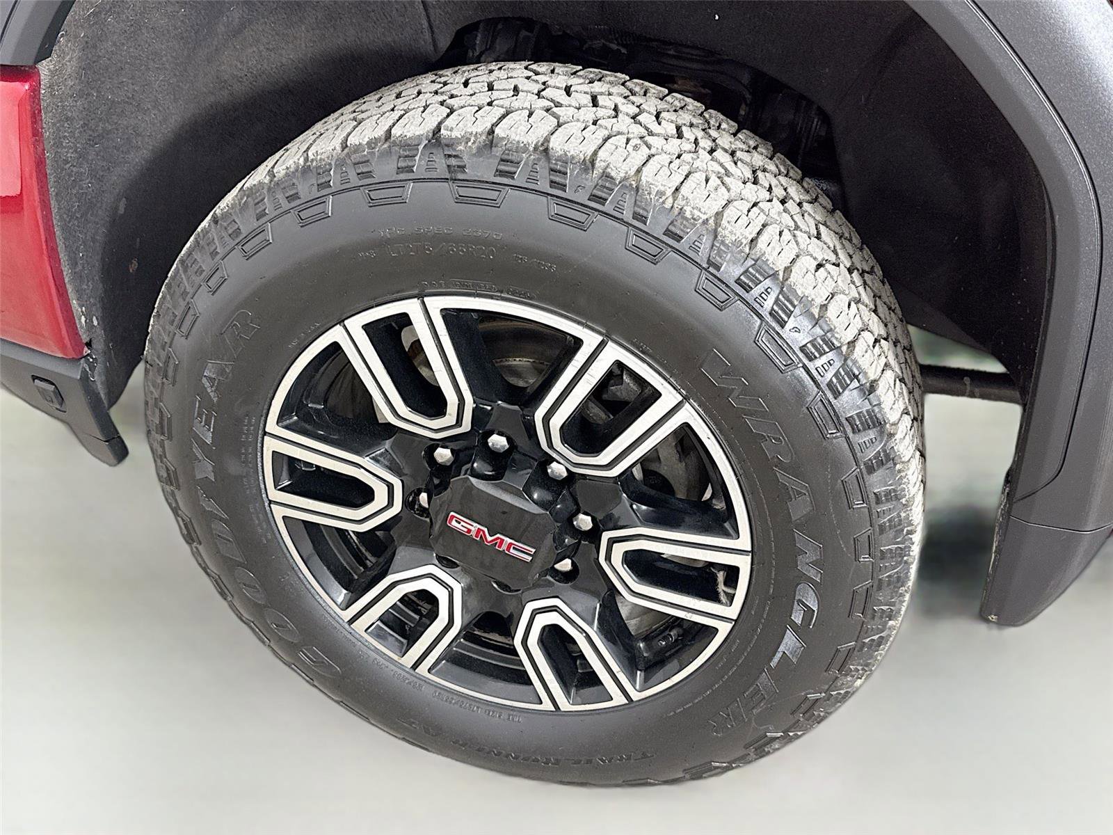 Used 2022 GMC Sierra 2500 AT4 w/ AT4 Premium Plus Package AWD/4WD image 34