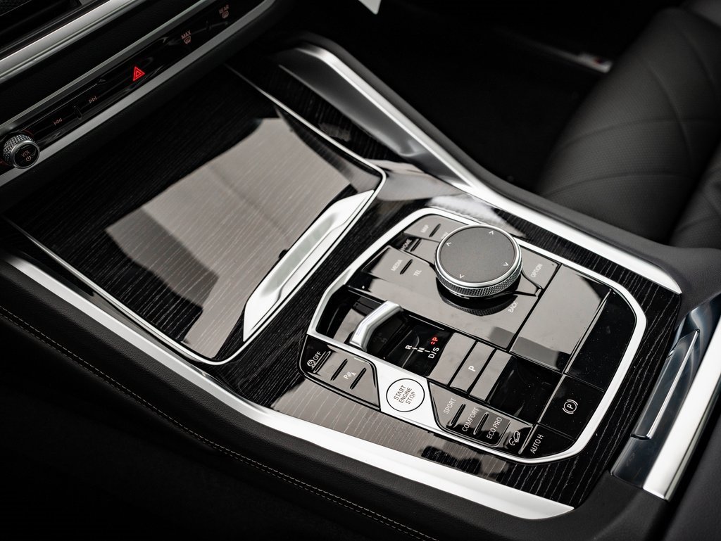 New 2026 BMW X6 xDrive40i w/ Climate Comfort Package image 39