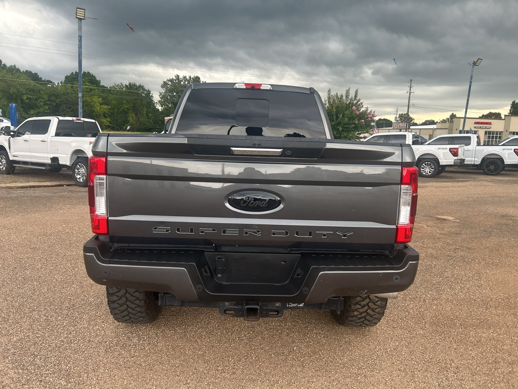 Used 2019 Ford F350 Lariat AWD/4WD image 3