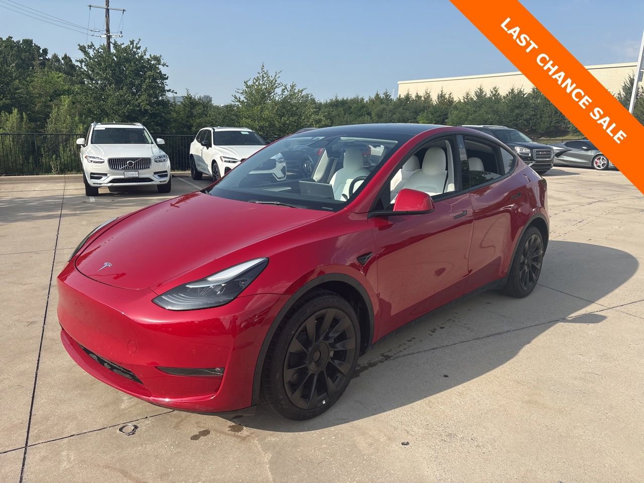 Used 2022 Tesla Model Y Long Range AWD/4WD image 1