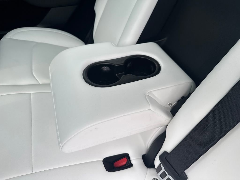 Used 2024 Tesla Model Y Performance image 31