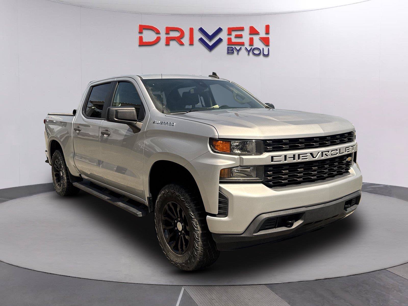 Used 2022 Chevrolet Silverado 1500 Custom w/ Safety Confidence Package AWD/4WD image 2