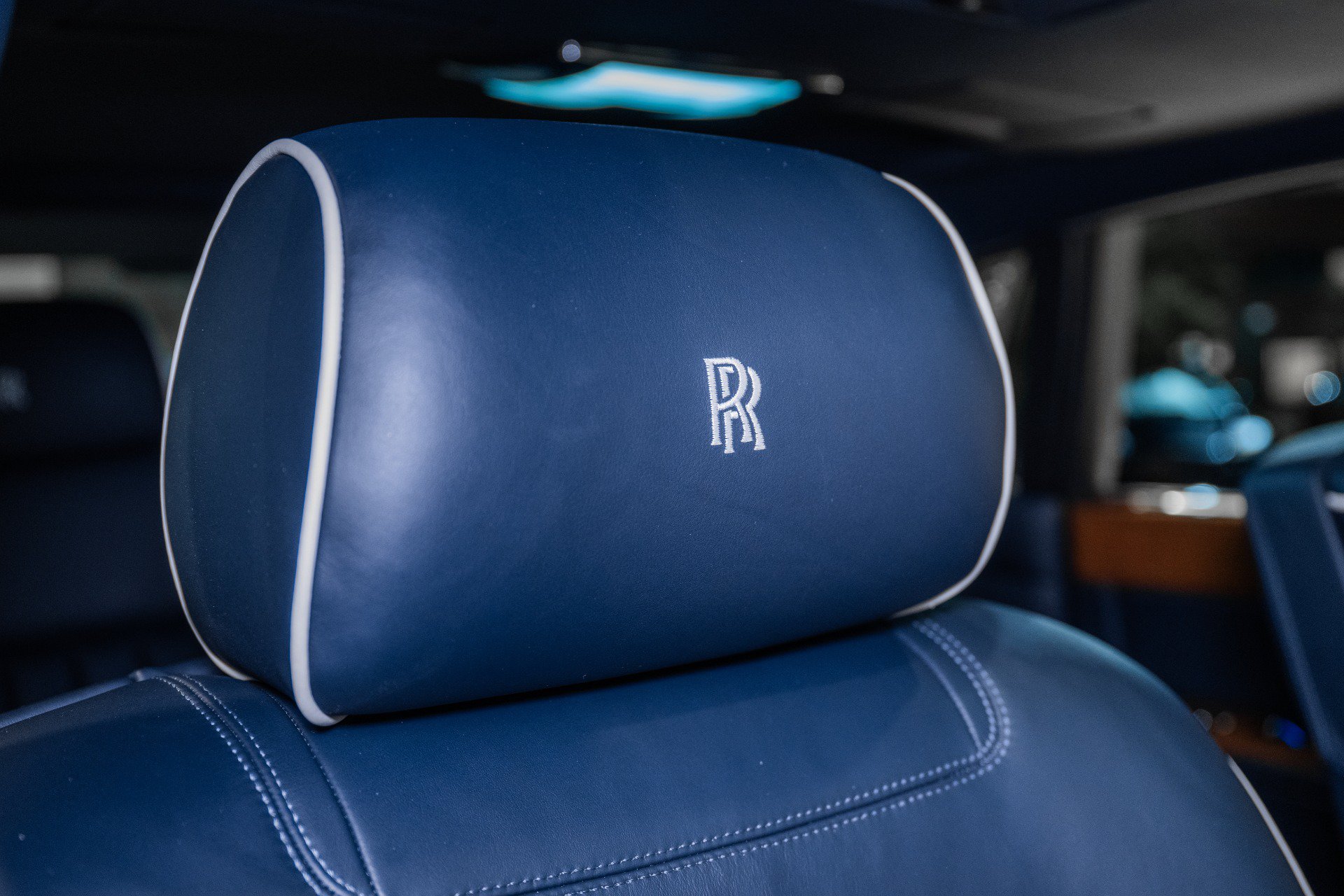 Used 2011 Rolls-Royce Phantom Sedan RWD image 79