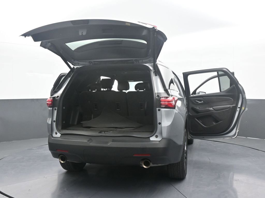 Used 2023 Chevrolet Traverse RS image 83
