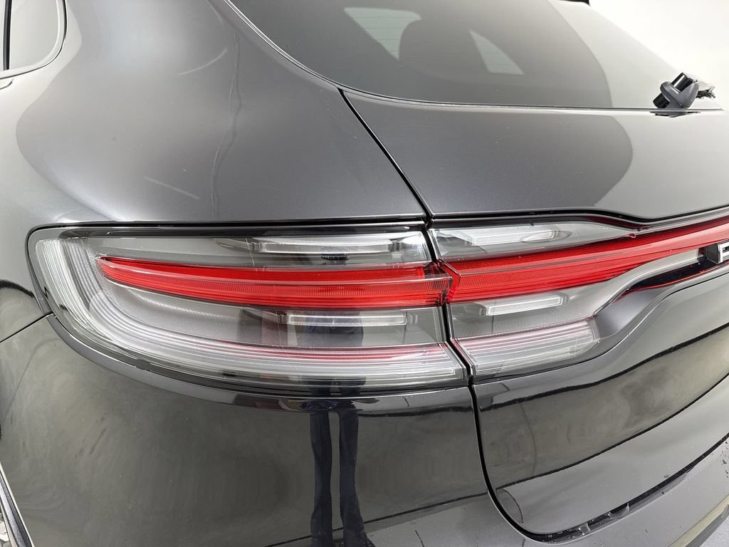 New 2026 Porsche Macan AWD/4WD image 18