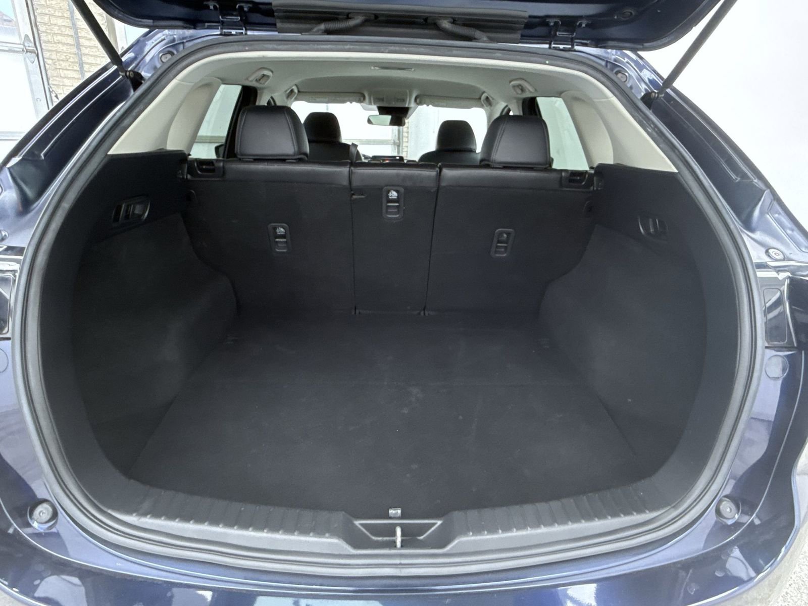 Used 2019 MAZDA CX-5 Touring image 41