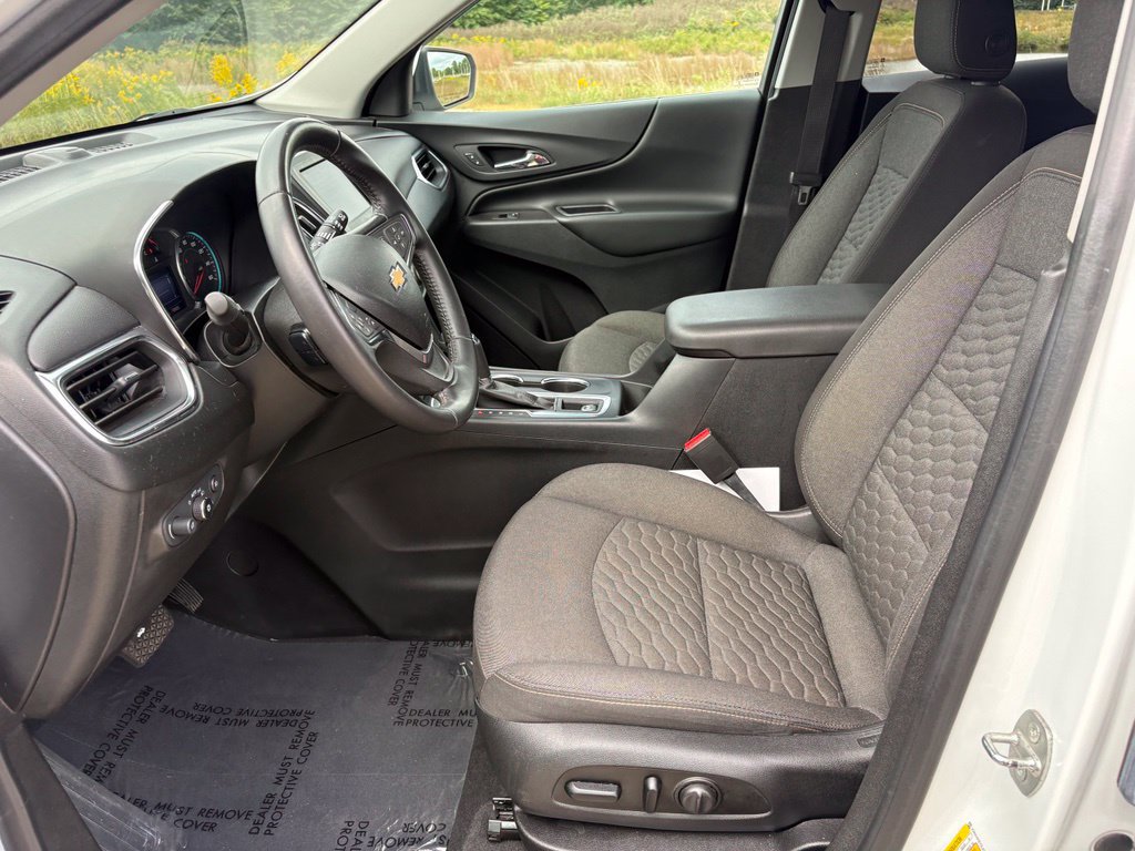 Used 2020 Chevrolet Equinox LT FWD image 16