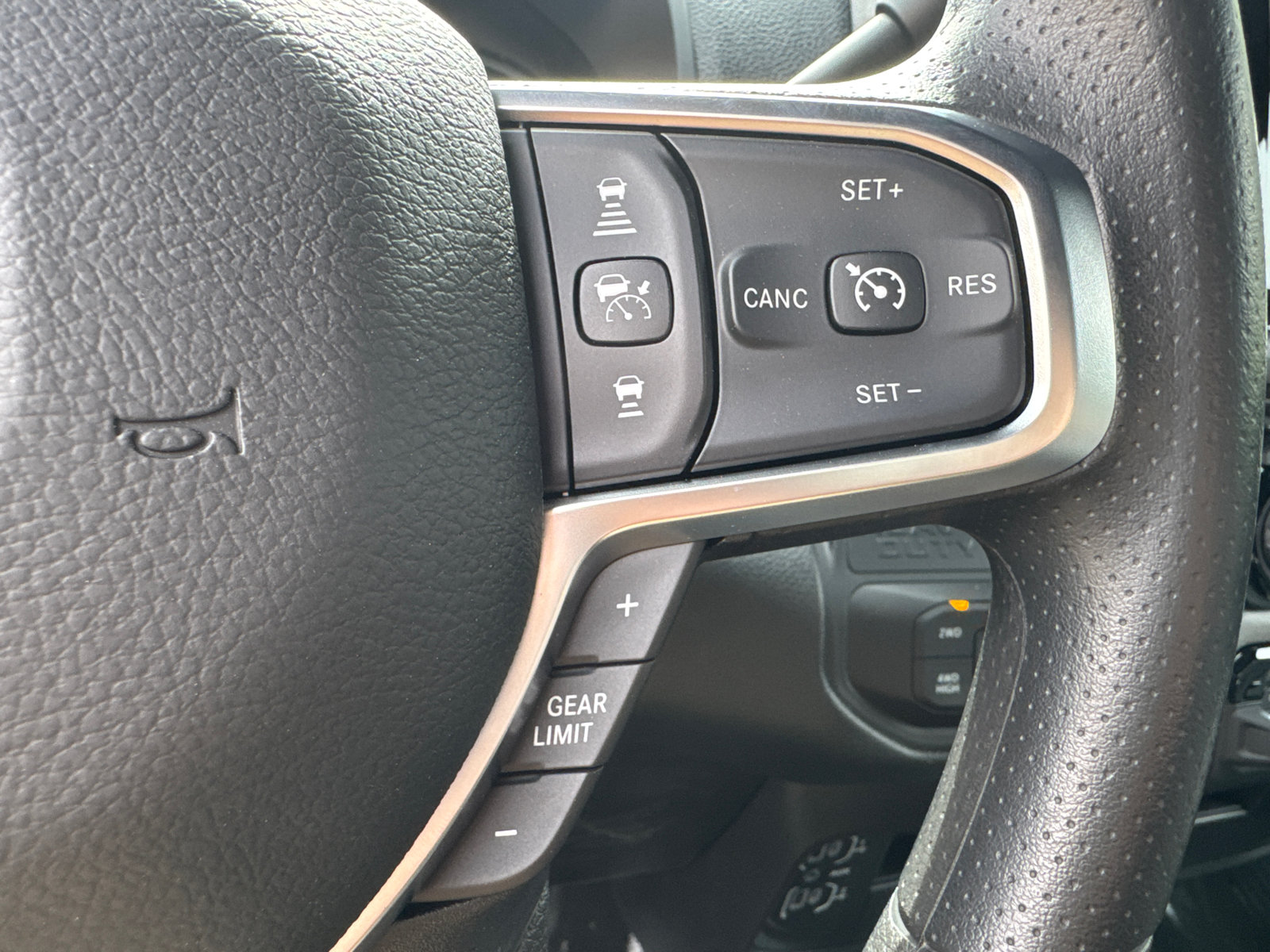 New 2026 RAM 2500 Tradesman w/ Chrome Appearance Group AWD/4WD image 31