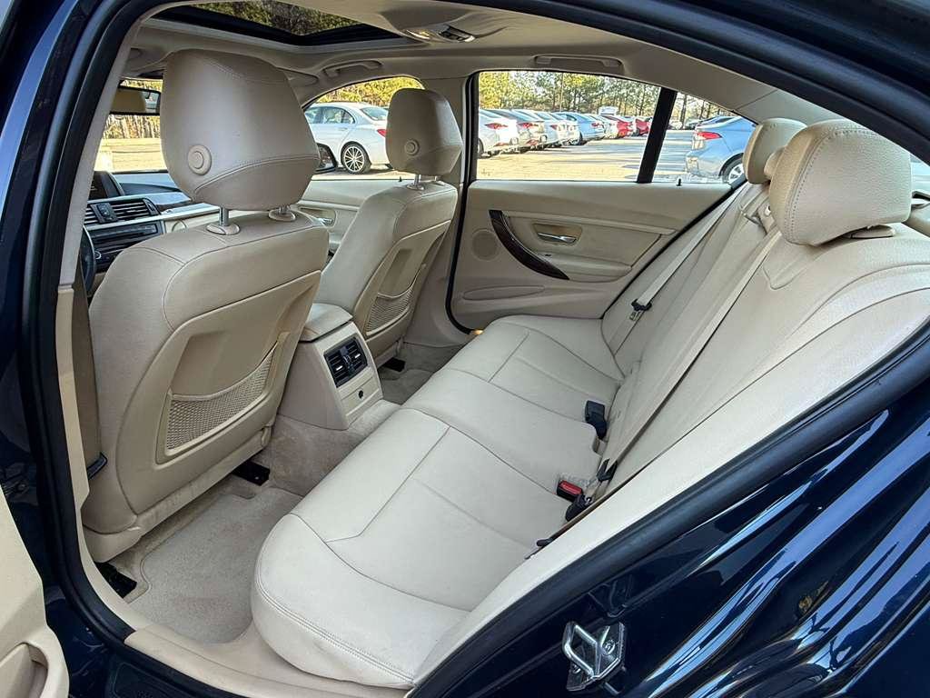 Used 2013 BMW 328i Sedan RWD image 10