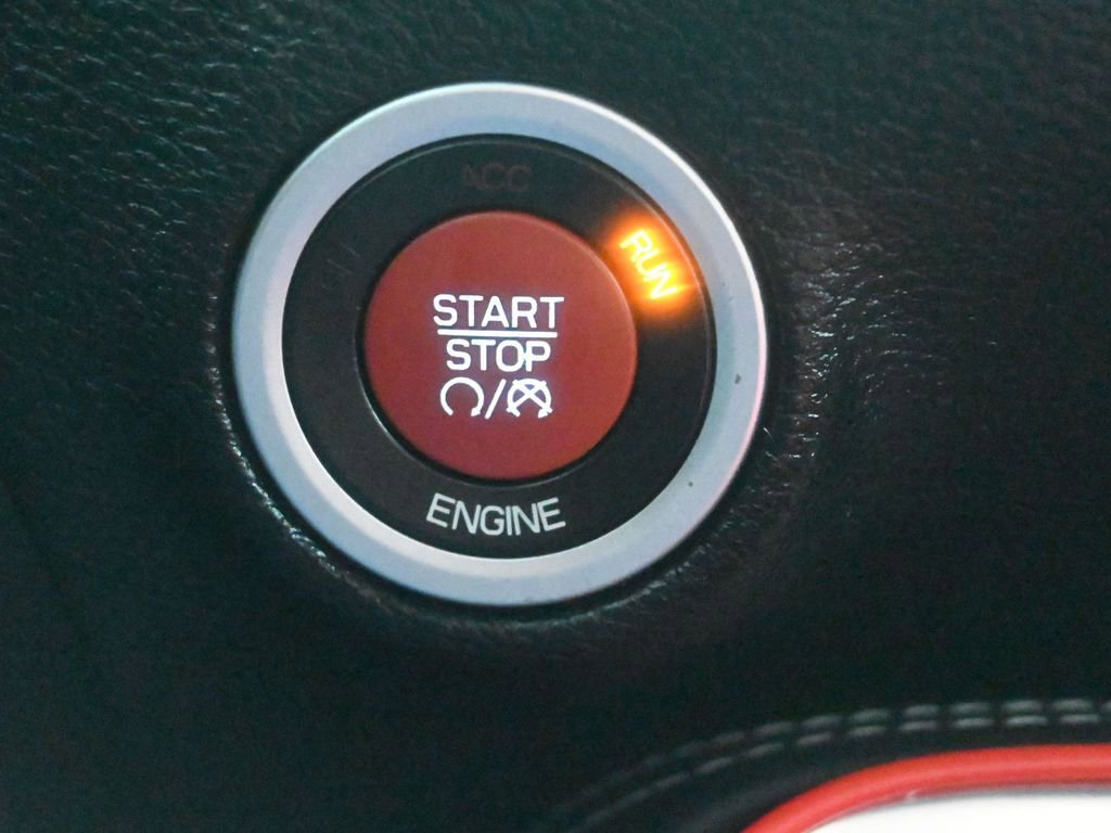 Used 2016 Dodge Challenger SRT Hellcat image 39