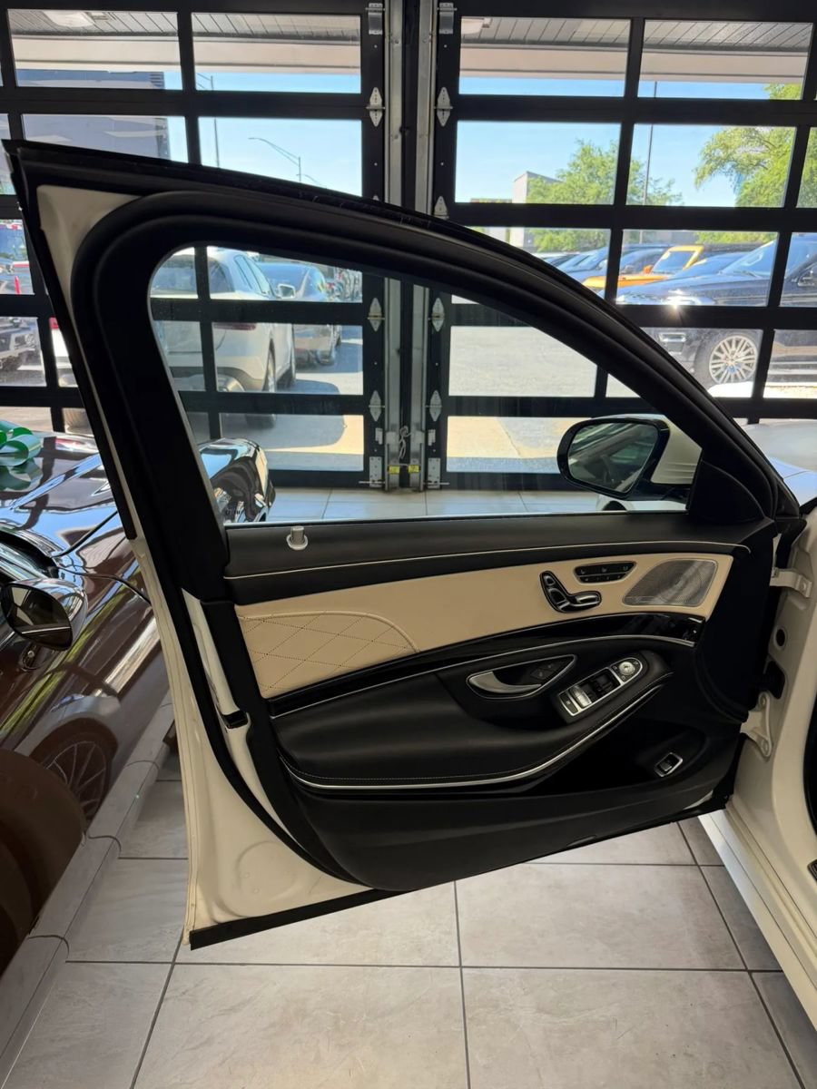 Used 2019 Mercedes-Benz S 560 Sedan image 25
