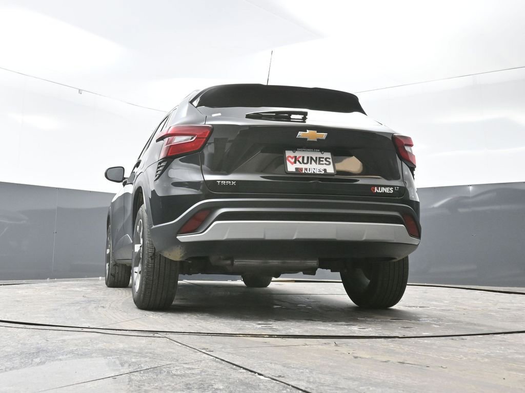 Used 2025 Chevrolet Trax LT image 54