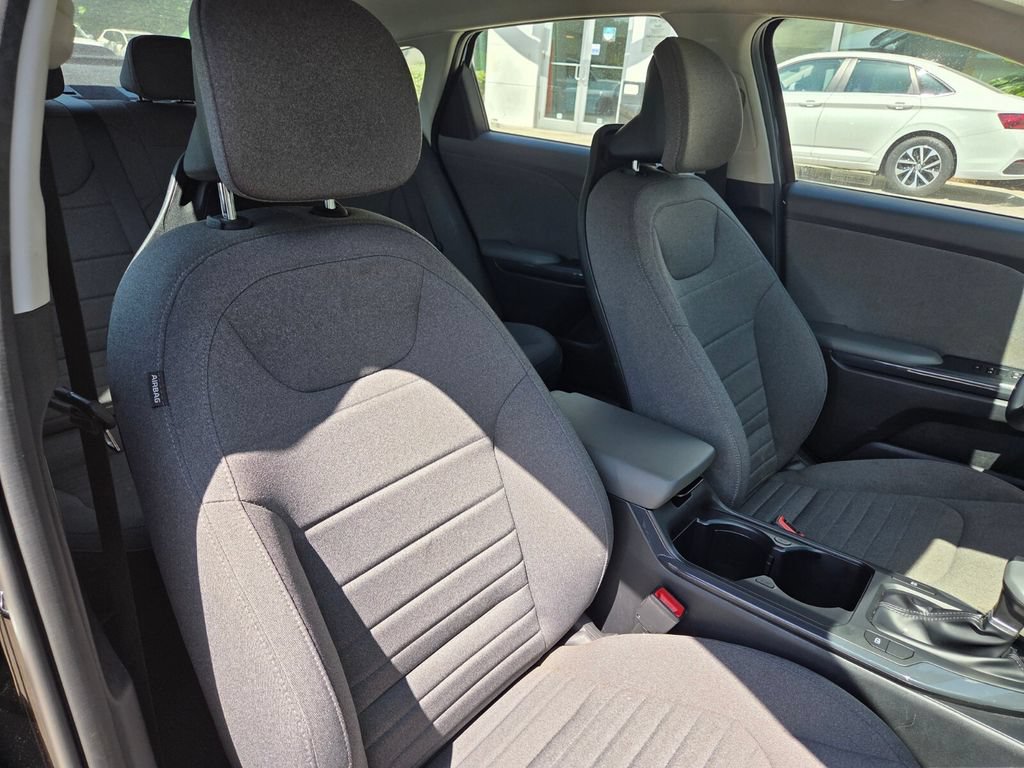 Used 2025 Kia K4 EX FWD image 28