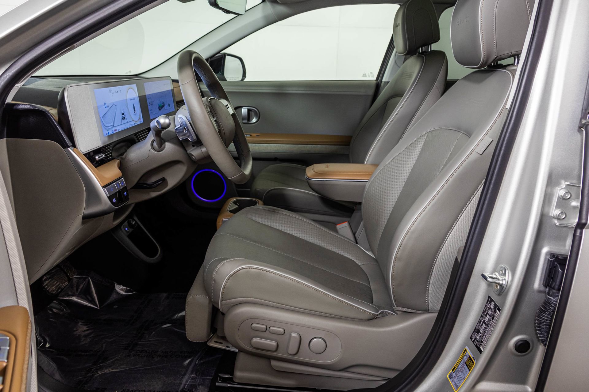 Used 2024 Hyundai Ioniq 5 Limited image 25