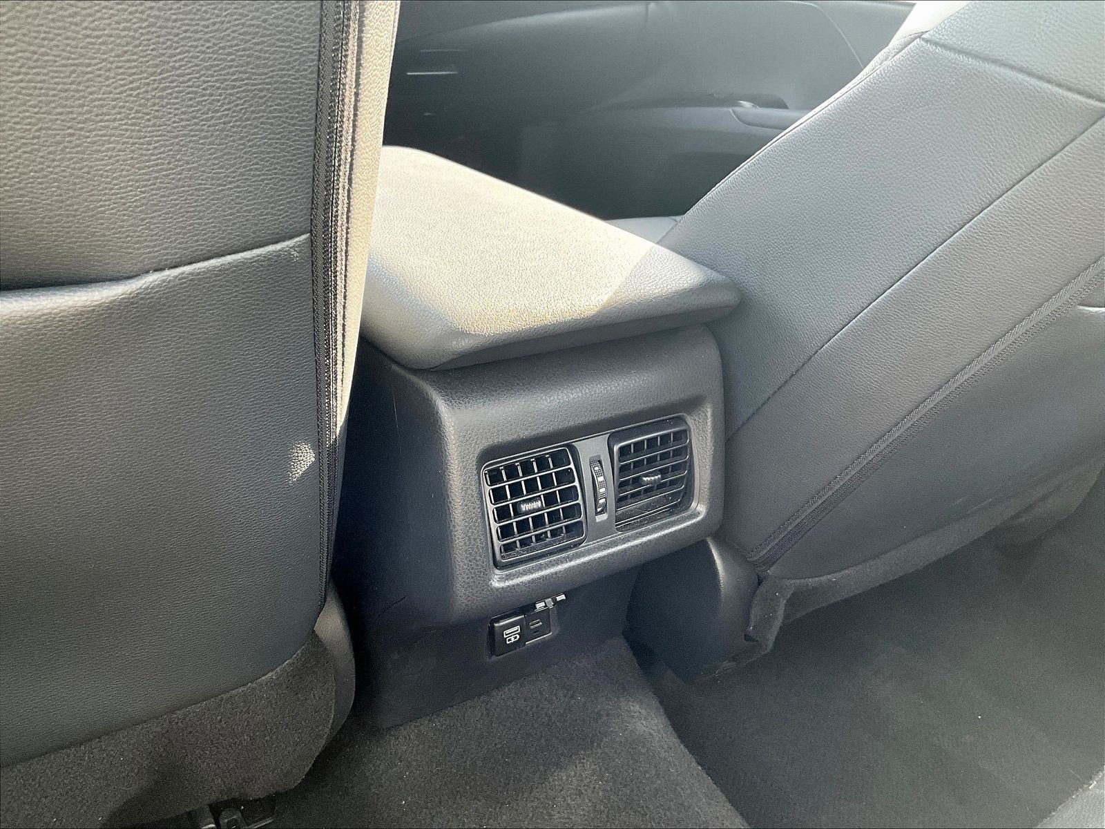 Used 2025 Toyota Camry SE FWD image 10