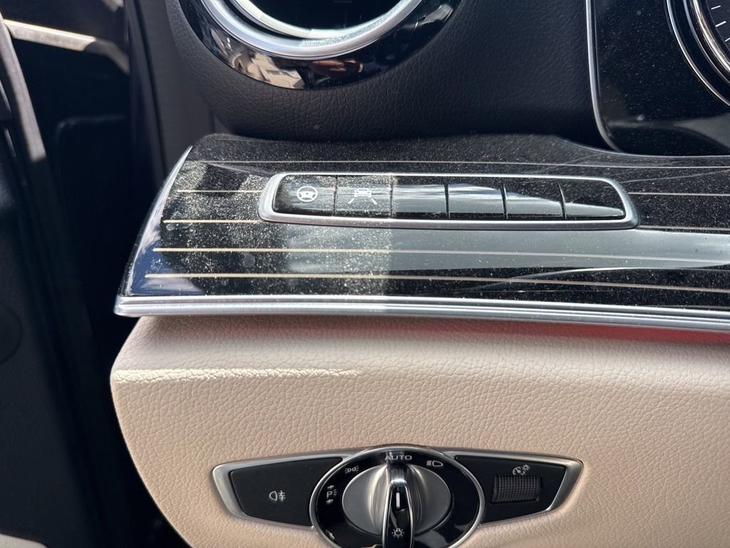 Used 2019 Mercedes-Benz E 300 4MATIC image 24