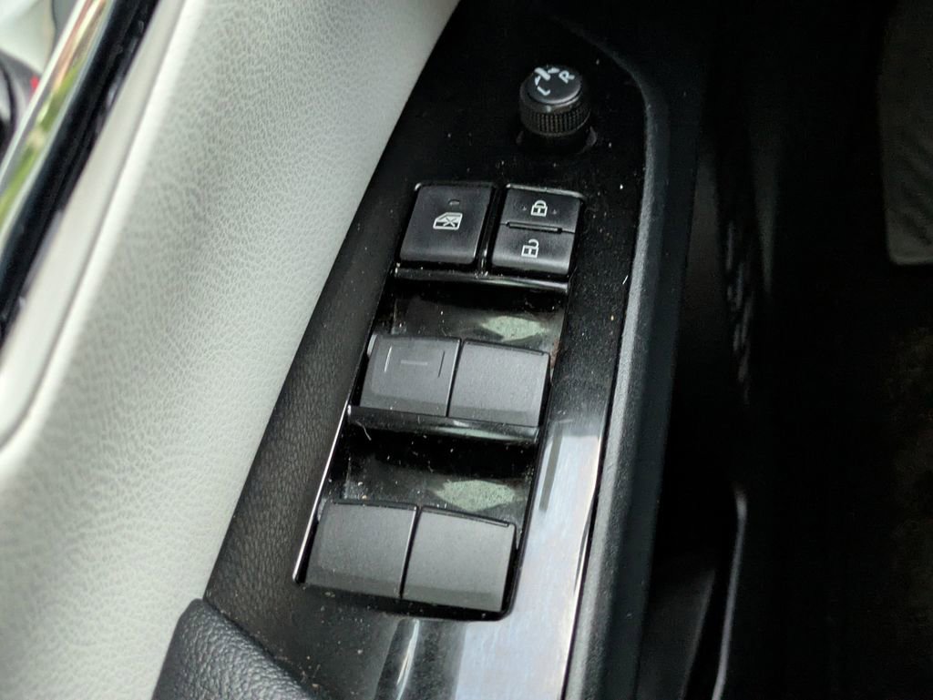 Used 2021 Toyota Prius LE FWD image 25