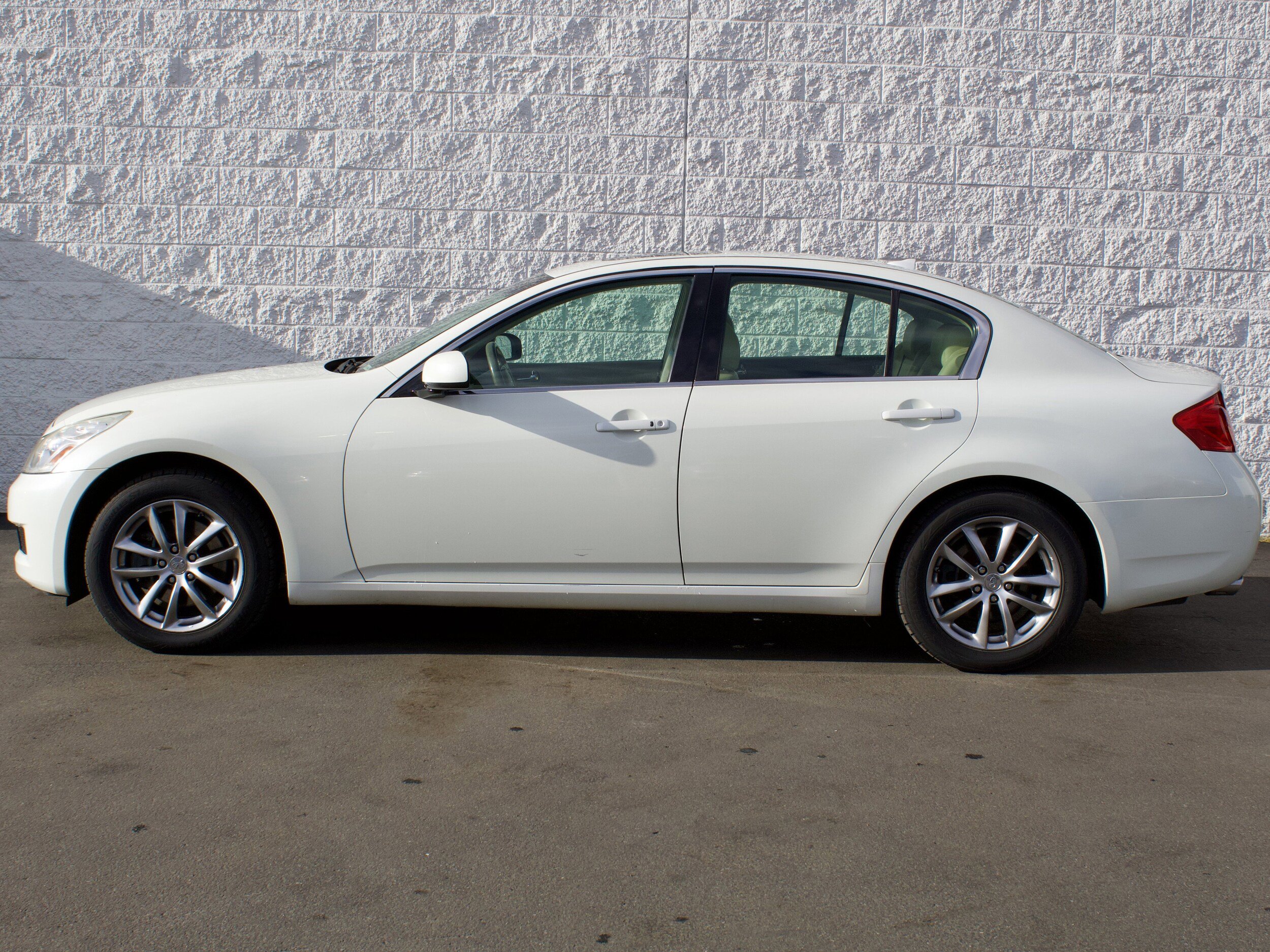 Used 2007 INFINITI G35 x Sedan w/ Premium Pkg AWD/4WD image 4