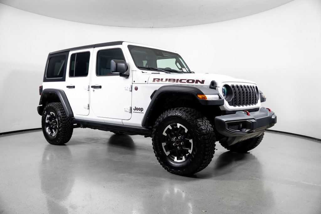 Used 2025 Jeep Wrangler Unlimited Rubicon AWD/4WD image 2