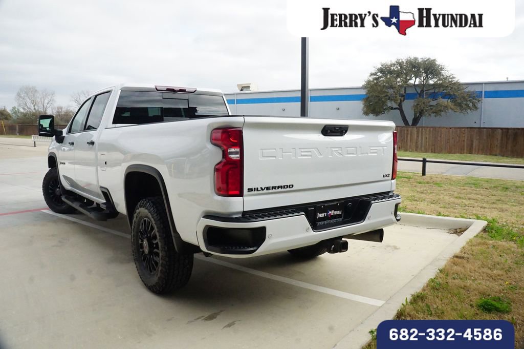 Used 2021 Chevrolet Silverado 2500 LTZ w/ LTZ Plus Package image 6