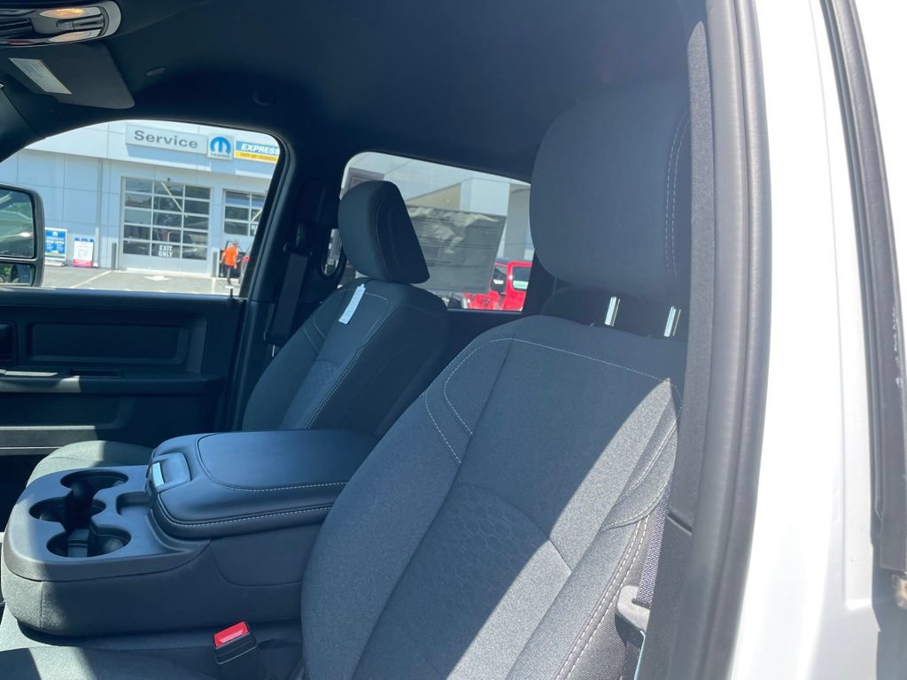 New 2026 RAM 3500 Tradesman AWD/4WD image 9