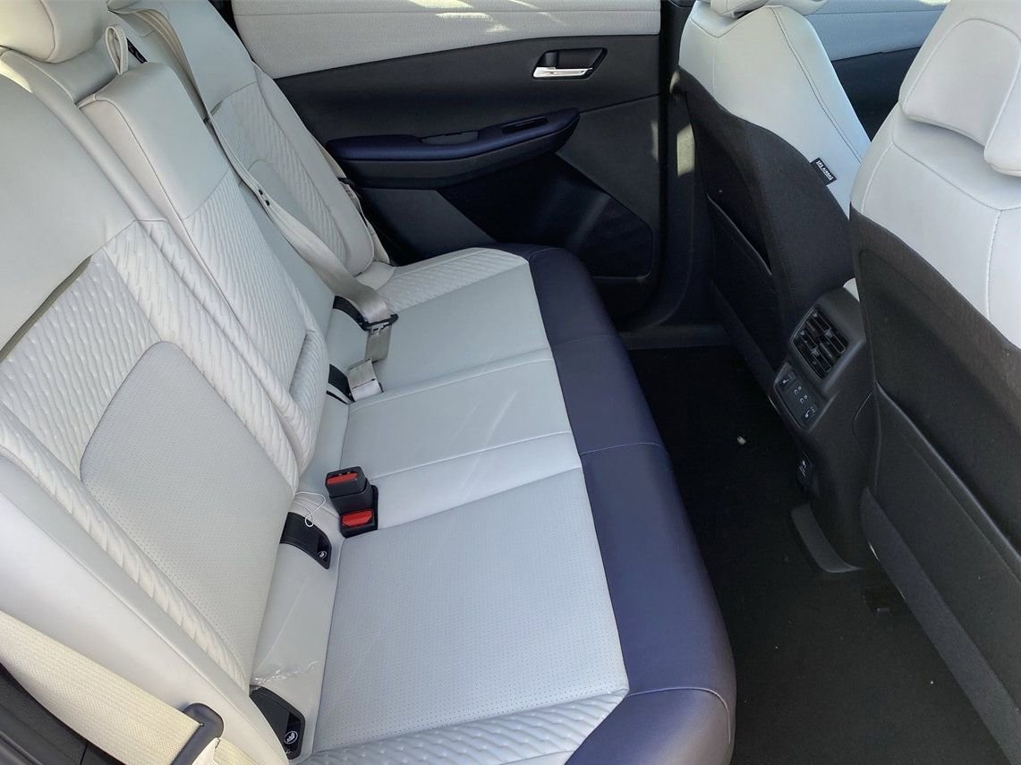 New 2026 Nissan Leaf Platinum+ w/ Cargo Package (Platinum+) image 11