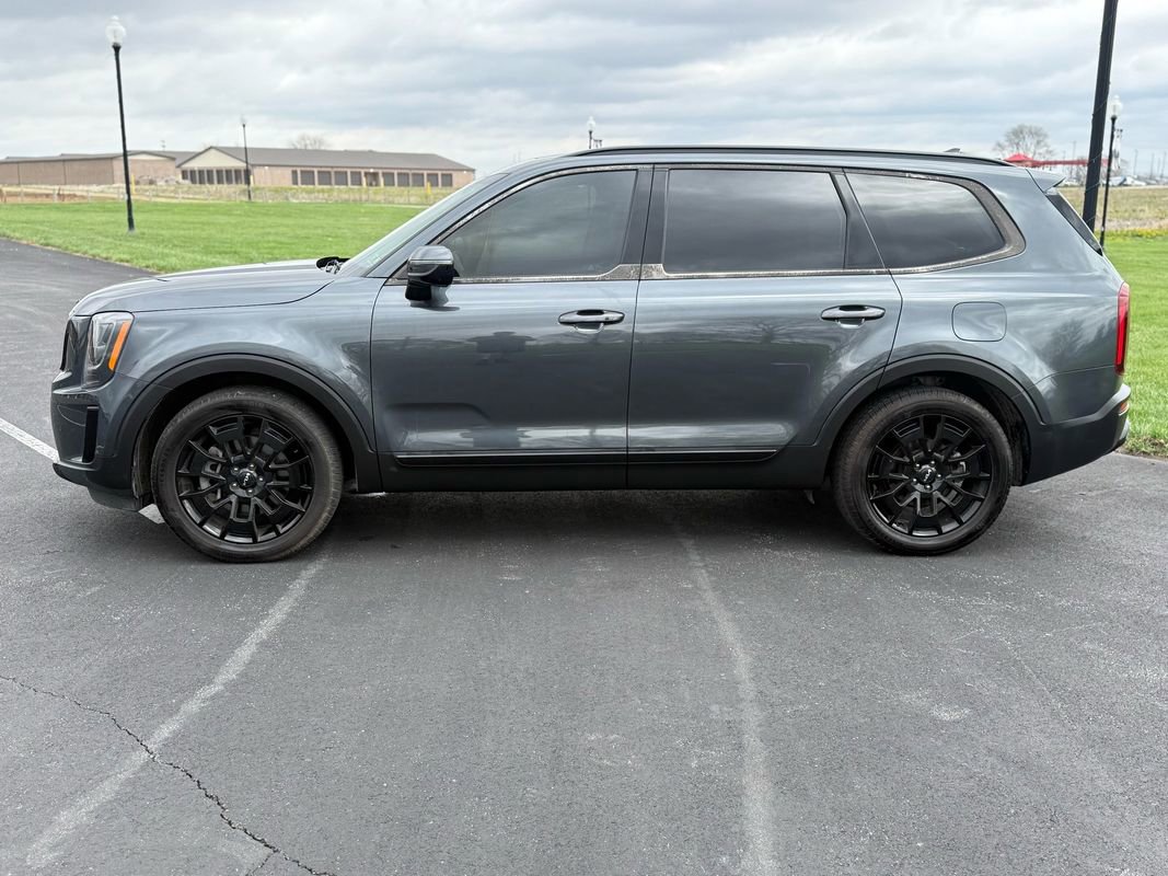 Used 2022 Kia Telluride SX w/ Nightfall Edition Package image 8
